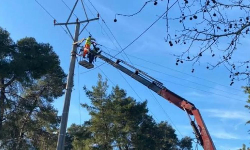 Κακοκαιρία: Ποιες περιοχές παραμένουν χωρίς ρεύμα-Πότε θα αποκατασταθούν οι βλάβες